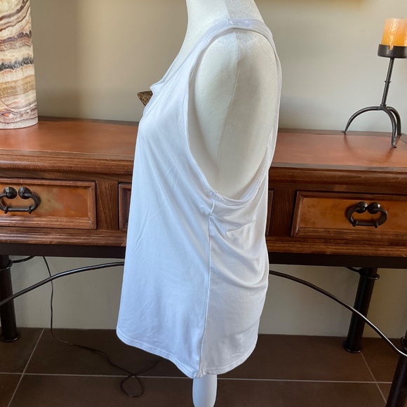 Jockey Racer Back Sports Tee. White. Size M - Picture 2 of 7